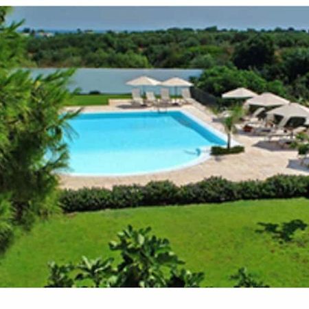 Room In Bb - Stunning Quadruple Room In Ancient Masseria Near The Sea In A Quiet Olive Trees Ostuni Zewnętrze zdjęcie