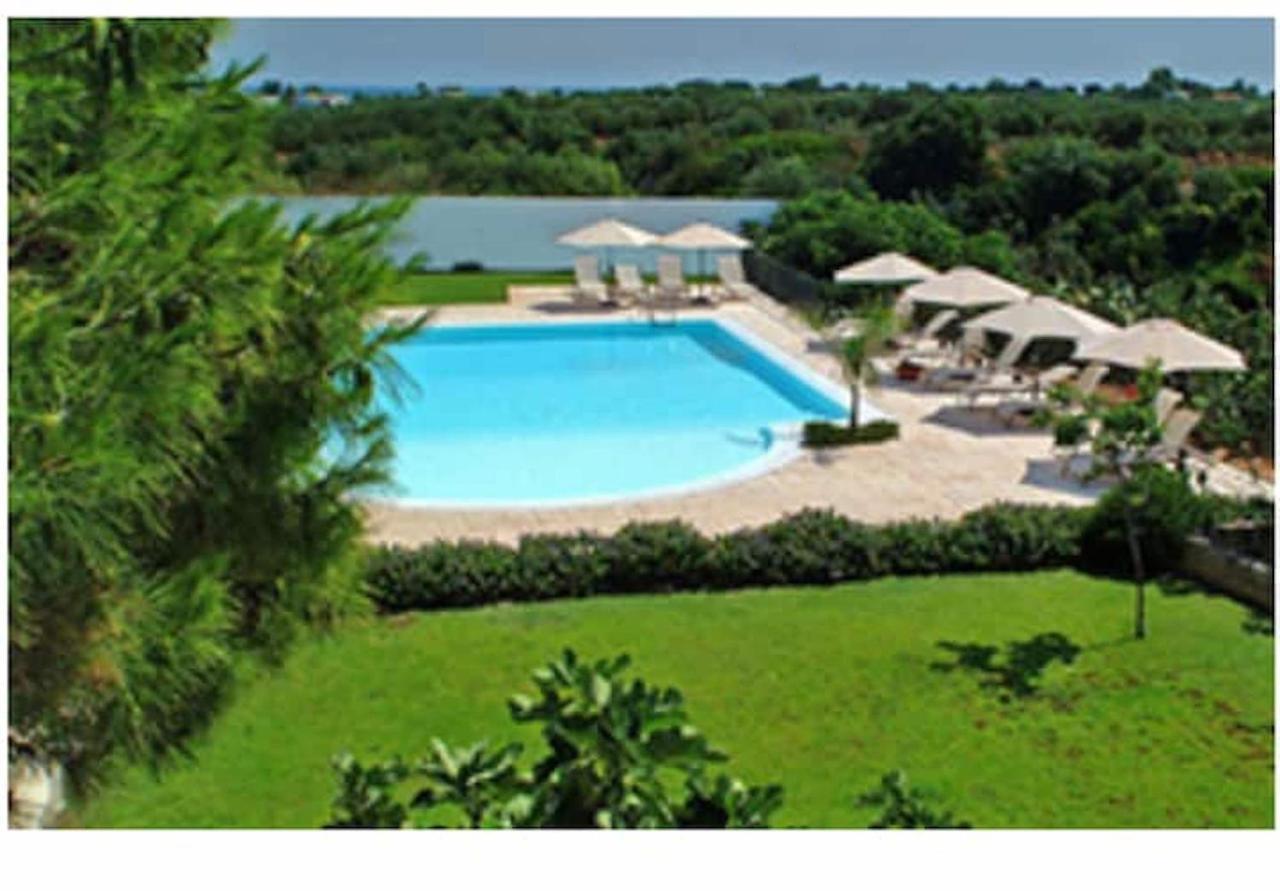 Room In Bb - Stunning Quadruple Room In Ancient Masseria Near The Sea In A Quiet Olive Trees Ostuni Zewnętrze zdjęcie